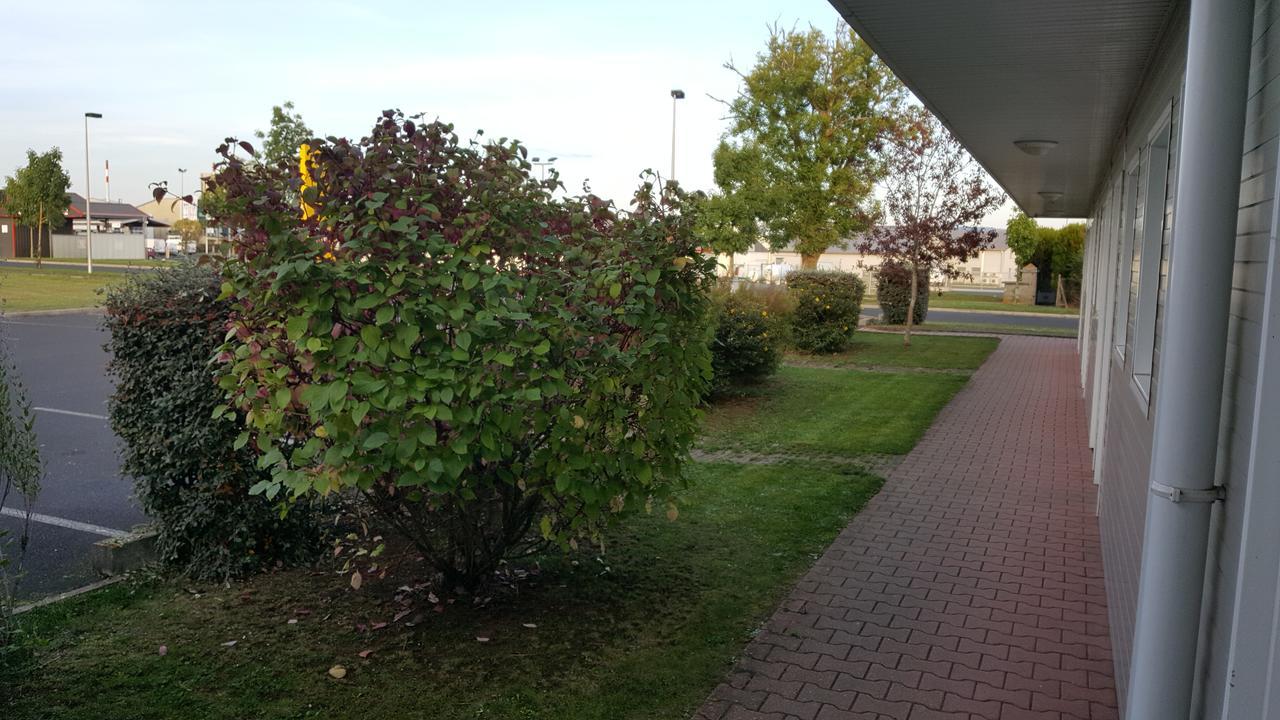 The Originals Access, Hotel Saint-Flour מראה חיצוני תמונה